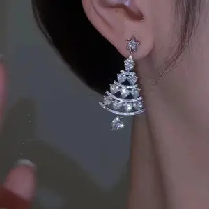 Boucles d'oreilles en forme d'arbre de noël pour femmes, boucles d'oreilles en argent 925 de haute qualité et polyvalentes/