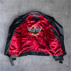 جاكيت دراجات نارية رجالي مخصص من الجلد الطبيعي، بتصميم عتيق مغسول ومُعتّق مع بطانة حمراء وتطريز، جاكيت راكب الدراجات مع حزام - Product Image 2