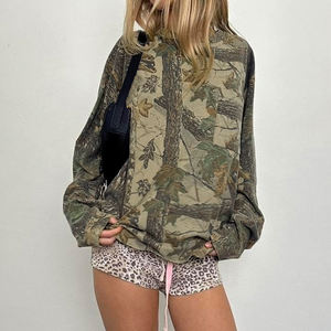 Sudadera informal de calle básica de otoño con estampado de camuflaje, cuello redondo, manga larga, holgada y con detalles de bolsillos - Product Image 2