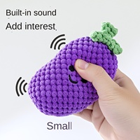Jouet vocal en peluche de luxe écologique pour chien et chiot, en coton PP, avec motif végétal (poivron, aubergine, oignon vert)