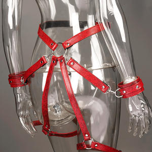 Sm <span class=keywords><strong>Sex</strong></span> Wear Rekwisieten Bh Been Ring Handboeien Set Vrouwen Sexy Lederen Harnas Bindende Seksproducten - Product Image 6