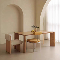 Table à manger en bois massif de style nordique simple avec pieds en bois grossier, table à manger en bois massif pour 4, 6 ou 8 personnes, table et chaises en bois massif