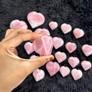 High Quality Natural <b>Rose</b> <b>Quartz</b> Gemstone Hand-carved <b>Quartz</b> <b>Heart</b> Polished Crystal Crafts Decoration - Product Image 1