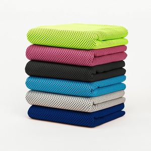 Serviette de sport en microfibre BLJ-001-ice de haute qualité, personnalisée, de marque OEM, avec logo personnalisé, séchage rapide, légère et respirante - Product Image 1