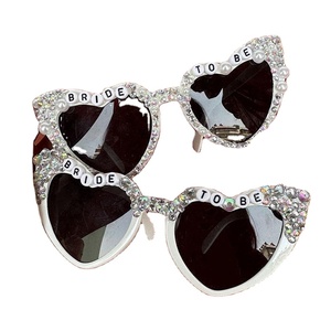 Despedida de soltera amor en forma de corazón gafas boda novia para ser fiesta mujeres Vintage perla gafas para boda despedida de soltero - Product Image 1