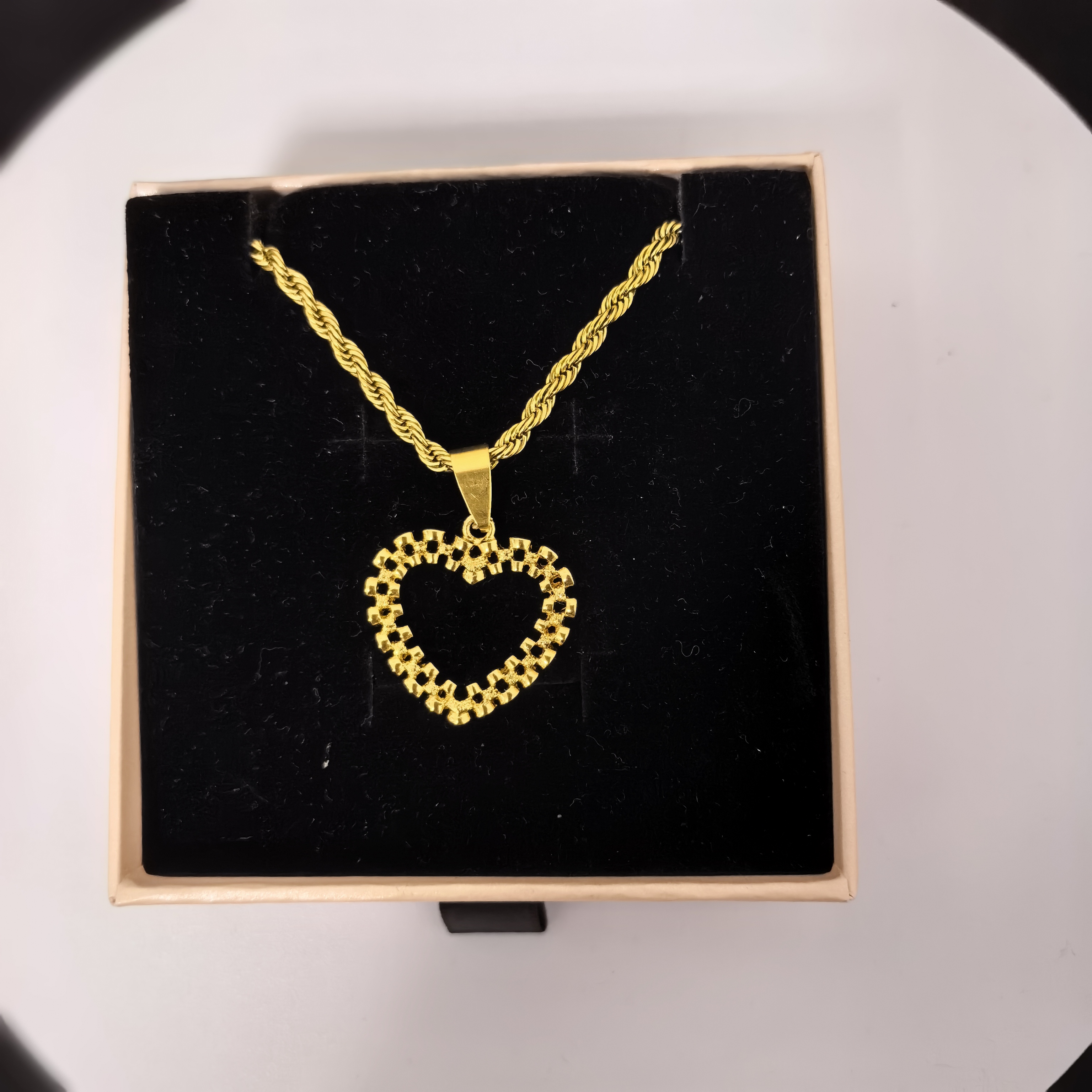 Collana d'oro-2