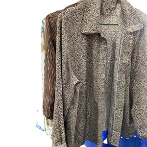 Vêtements d'occasion en gros <span class=keywords><strong>pas</strong></span> <span class=keywords><strong>cher</strong></span> prix en vrac utilisé maille chemises dames décontracté fil top balles <span class=keywords><strong>de</strong></span> vêtements <span class=keywords><strong>de</strong></span> seconde main aux états-unis - Product Image 1