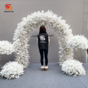 ซุ้มโลหะประดับดอกกุหลาบขาวและดอกยิปโซฟิลลา งานแฮนด์เมด LEDA ฉากหลังงานแต่งงาน ดีไซน์ใหม่ สำหรับตกแต่งวันวาเลนไทน์ - Product Image 2