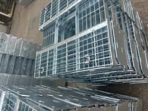 Gradini per Scale in Grigliato d'Acciaio Antiscivolo di Alta Qualità, Pedate per Scale in Acciaio Inox, Pedate per Scale Zincate - Product Image 4