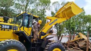 บ้านคอนเทนเนอร์เคลื่อนที่แบบพับได้ Komatsu WA380 มือสอง ราคาถูก ใช้งานง่าย สภาพดีเยี่ยม ผ่านการทดสอบและตรวจสอบจากญี่ปุ่นแล้ว - Product Image 5