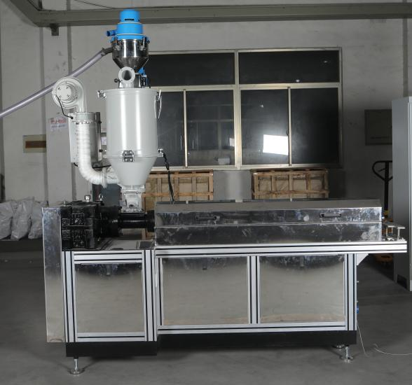 600 мм pp аэродинамическим способом из расплава pp спанбонд штрангпресс одиночного винта аэродинамическим способом из расплава нетканые ткани коррекции бумагоделательная машина