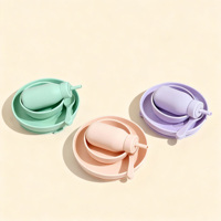 Vente en gros de sets de repas pour bébés en silicone 4 en 1, vaisselle pour enfants, set de bols à ventouse pour sevrage avec biberon