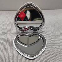 Miroir compact en forme de cœur en cuir PU, mini miroir de poche pour le maquillage, étiquette privée, miroir cosmétique en métal, vente en gros