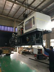 Máquina de moldeo por inyección de plástico, máquina de cierre de botellas de HDPE, 110T - Product Image 4