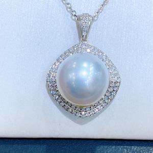 สร้อยคอแฟชั่นสี่ฤดู ไข่มุกน้ำจืดธรรมชาติ 4.5-5 มม. พร้อมตัวล็อคอเนกประสงค์เงินแท้ 925 ขนาด 8-9 มม. สำหรับใส่กับเสื้อสเวตเตอร์ - Product Image 1