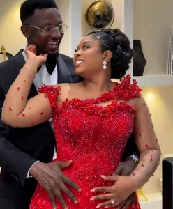 Robe de bal sirène rouge Aso Ebi, ornée de cristaux, de perles et de paillettes, pour soirée, seconde réception, anniversaire, fiançailles - Product Image 4