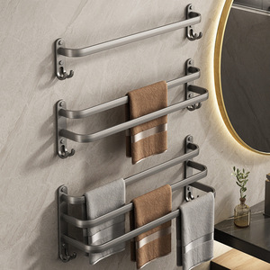 Toallero doble con gancho de 7 pulgadas o más para uso en el baño - Product Image 1