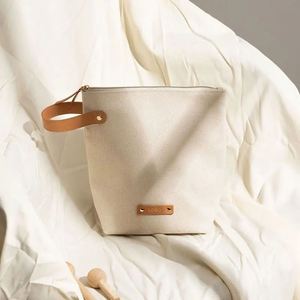 Wholesale Professional Luxury <b>Small</b> Capacity Eco-Friendly Zipper Cosmetic Bags Recycled Canvas Custom Logo Tailored for Travel - Product Image 5