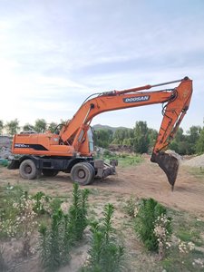 Used Doosan DH210W-7 Wheel <strong>Excavator</strong> 90% <strong>NEW</strong> with Engine Motor &amp; PLC From Korea - Product Image 2