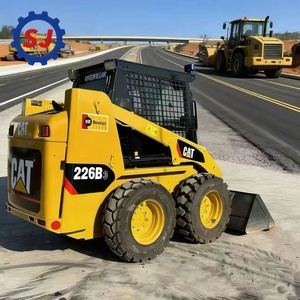 รถตักล้อยาง CAT 226b3 มือสอง กำลังแรง โครงสร้างทนทาน เหมาะสำหรับงานก่อสร้าง พร้อมใช้งาน ประสิทธิภาพสูง ขายดี - Product Image 4