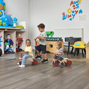 <span class=keywords><strong>Tricycle</strong></span> à quatre roues en <span class=keywords><strong>bois</strong></span> massif pour enfants, vélo d'équilibre 3 en 1, harnais de sécurité à 3 points, utilisation en chambre et en salon - Product Image 4