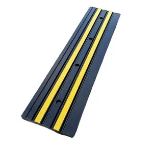 Rubber Roadway Wall Guard Protector Durable Wall Guard for Road Safety