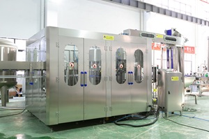 Máquina Automática de Envase de Bebidas Carbonatadas em Garrafa PET Linha de Produção de Refrigerantes - Product Image 2