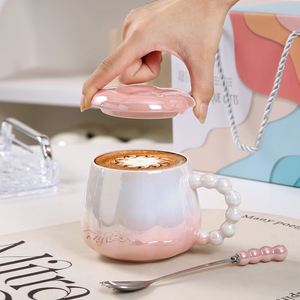 Mug en céramique tendance avec couvercle et cuillère, tasse en céramique de haute qualité résistante à la chaleur pour femmes et couples - Product Image 3