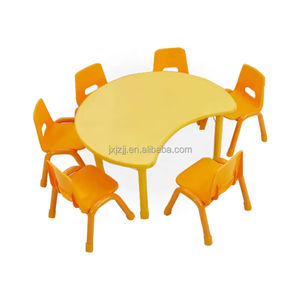 Mobili per Studio per Bambini Colorati all'Ingrosso, Tavolo in Plastica a Forma di Luna per Asilo, Banchi e Sedie per Scuola Materna - Product Image 1