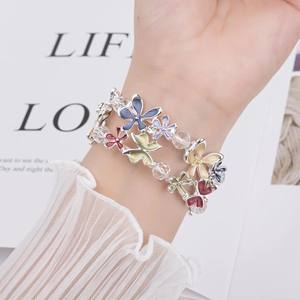 Correa de Reloj Chungming Fashion Lady para Mujer, Colorida y Linda, con Dijes de Flores y Mariposas, Compatible con <span class=keywords><strong>Apple</strong></span> <span class=keywords><strong>Watch</strong></span> Series 9 40mm 41mm 44mm 45mm - Product Image 5