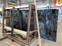 Plan de travail en granit naturel de Madagascar, pierre exotique bleu émeraude rétroéclairée, dalle de granit bleu labradorite lemurienne