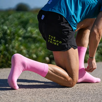 Chaussettes de course et de cyclisme personnalisées de haute qualité pour hommes, vente en gros, chaussettes de sport athlétiques respirantes en nylon, chaussettes de compression mi-mollet en gros
