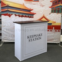 Tables promotionnelles pliables personnalisées avec porte-clés, supports portables pour cabines photo de mariage et lieux événementiels