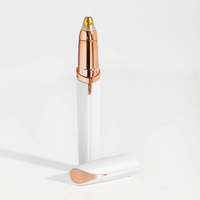 Appareil de toilettage du visage pour polir et définir les sourcils, éliminer les poils faciaux minuscules et maintenir une peau nette