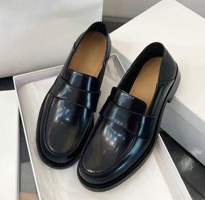 Customized <b>Ladies</b> <b>Loafers</b>. Leather Finish Polished Leather Cover. British Style Casual, Versatile Leather Shoes for Daily Wear - Product Image 3