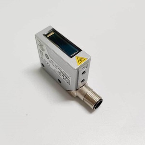 เครื่องอ่านบาร์โค้ดแบบติดตั้ง Leuze BCL 8 SM 102 ระดับ IP67 สำหรับงานอุตสาหกรรม - Product Image 3