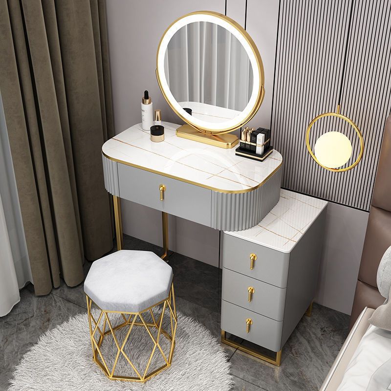 Blanco y gris