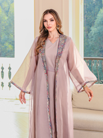 Stock élégant deux pièces musulman Abaya moyen-orient brodé maille longue robe pour les femmes décontracté pour la célébration de l'Aïd en gros