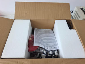 Adorno De Navidad <span class=keywords><strong>Noel</strong></span> Maison de Noël Maisons de village de Noël en résine faites à la main avec lumière LED et voitures tamponneuses mobiles pour enfants - Product Image 3