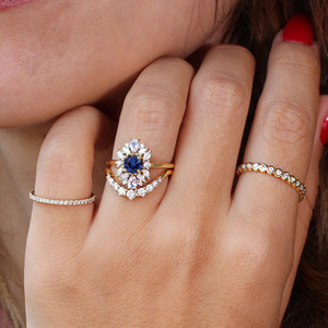 Bague de fiançailles en argent sterling plaqué or sur mesure avec saphir créé en laboratoire et moissanite, certifiée Forever Star Brand - Product Image 2