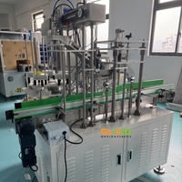 Poignée de bouteille en plastique automatique insérant l'usine de machine de pressage