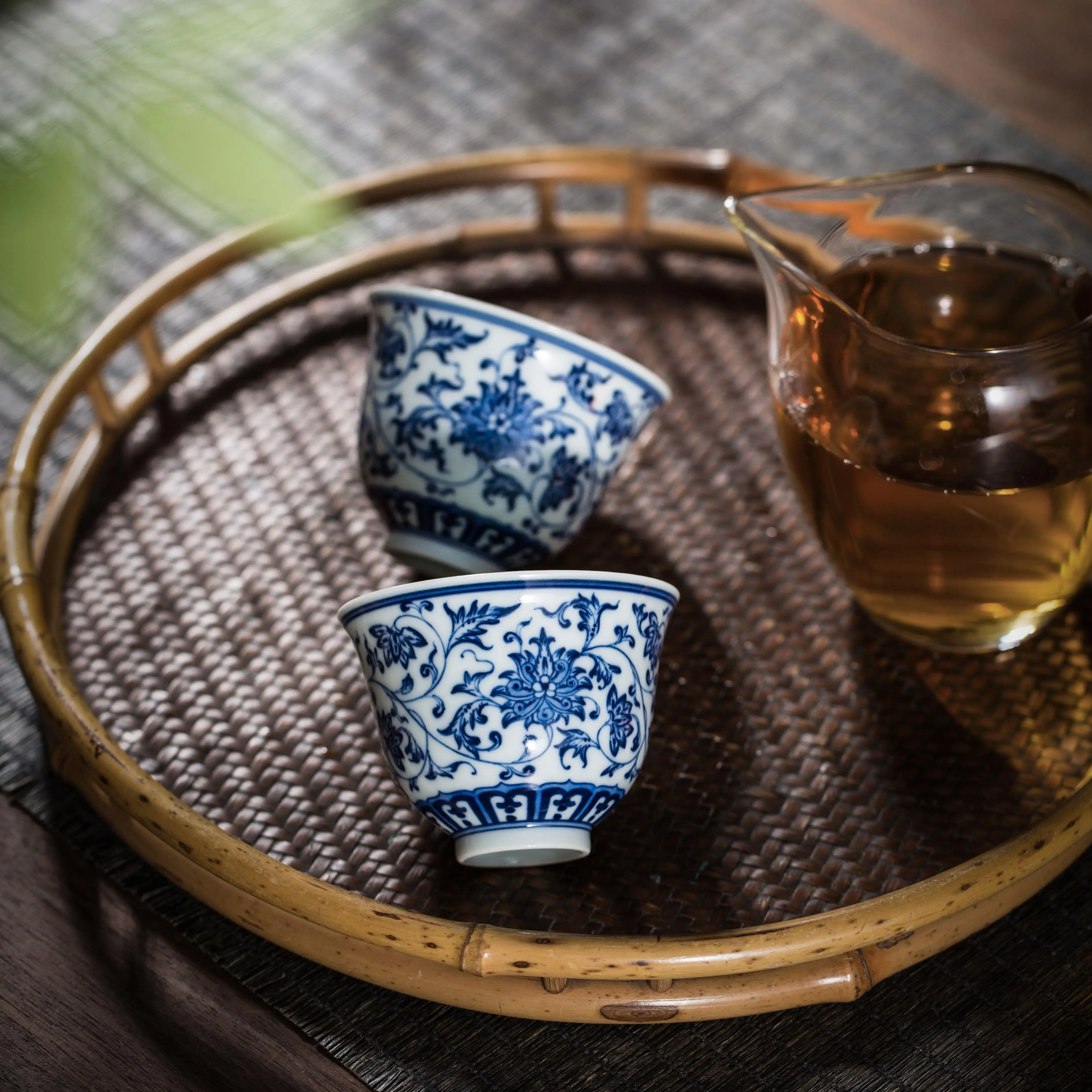 ขายร้อนใหม่สไตล์จีนสีฟ้าและสีขาวพอร์ซเลนถ้วยชาถ้วยชาเซรามิคชุดถ้วยชา