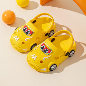 Sandales d'été lumineuses pour enfants, motif voiture de dessin animé, antidérapantes, à semelle souple en PVC, à bout fermé, pour garçons et filles - Product Image 6