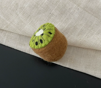 Breloque de sac en feutre mignonne en forme de cerise, porte-clés en feutre artisanal en forme de fruit, porte-clés kiwi, accessoires de sac, cadeau pour elle