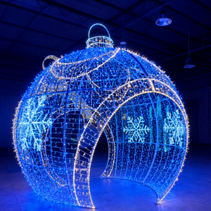 Arco de Entrada Navideño con Estructura Metálica de Grado Comercial y Luces LED - Product Image 1