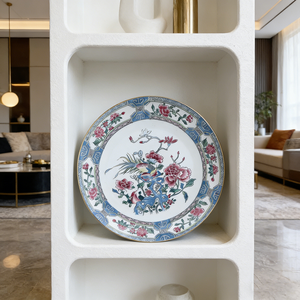 Piatto Decorativo Vintage in Ceramica con Uccelli e Peonie, Piatto da Parete Floreale Famille Rose, Decorazione Murale Moderna, Regalo Unico per le Feste - Product Image 2