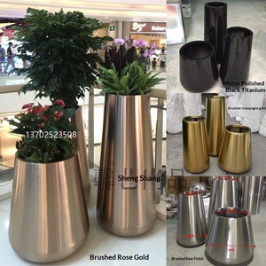 Stainless Steel Floor-Standing Drum-Shaped Flower <b>Vase</b> Electroplated Finish Modern Minimalist Design Customizable for Green - Product Image 3