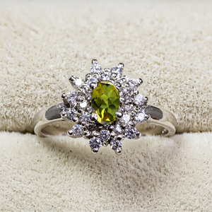 Bague Sultanite Vintage - Bague à Couleurs Changeantes - Bague en Argent Sterling 925 - Bague de Fiançailles Sultanite - Bijou Sultanite Fait Main - Cadeau - Product Image 1