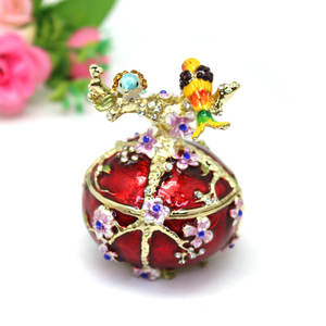 Металлическая шкатулка-сувенир в виде тукана из позолоченной эмали от производителя из Гуандуна для декора дома - Product Image 5