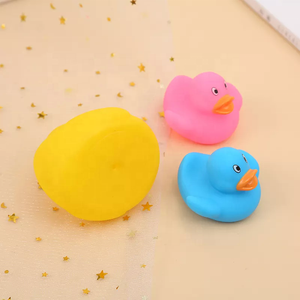 Jouets de bain de bébé de plage durables de haute qualité canards flottants éclaboussures jouets canard - Product Image 3